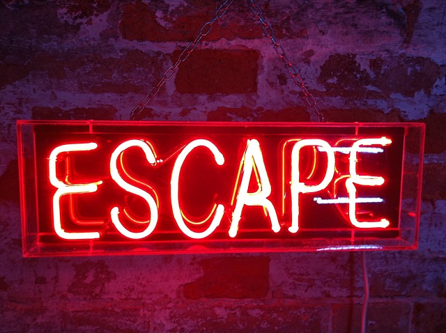 nápis escape